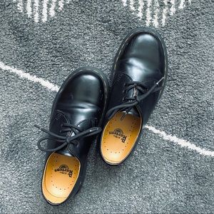 Dr. Martens 1925 Leather Oxford Shoes